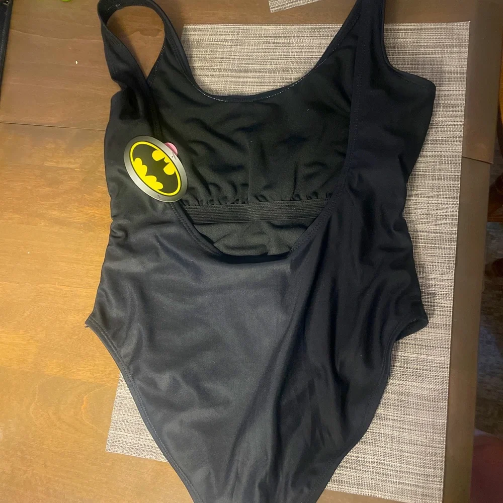 Batman bathing suit size small - Picture 2 of 3